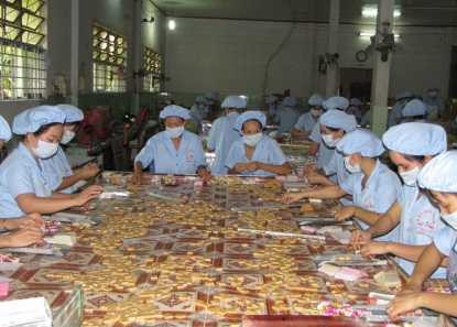 Tham quan thưởng thức uống mật ong Trường Đại học Kinh tế Huế Tham quan 3