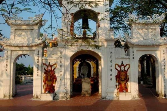 Chùa Quan Lạn Lễ hội đua thuyền ở Vân Đồn 1