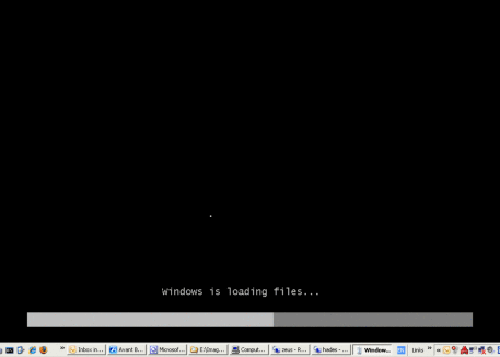 Lúc sau bạn sẽ nhìn thấy thông báo đầu tiên Cứ Click Next cho đến khi bạn 3