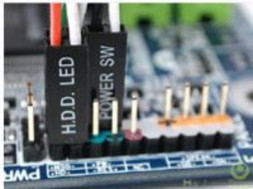 Mặt trước thùng máy thông thường chúng ta có các thiết bị sau Nút Power dùng 10