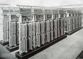 Hình 1 4 Hệ thống chuyển mạch cơ khí năm 1939 Năm 19381939 hãng Ericson của 3