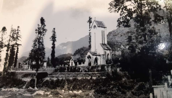 Hình ảnh Nhà thờ Sa Pa năm 1935 Ảnh chụp từ tư liệu lưu trữ tại khu du lịch 1
