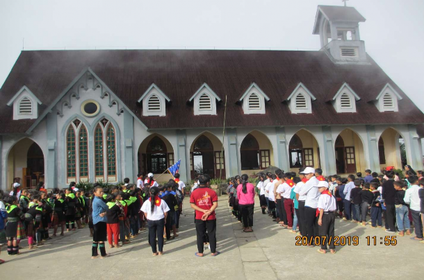 Nhà thờ Thánh gia Giuse Hầu Thào Sa Pa Ảnh tác giả chụp tháng 7 2019 201 Nhà 2