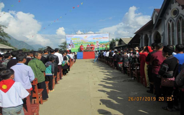 Tín đồ dự các Bí tích rửa tội Thêm sức Thánh thể cho người mới nhập 8