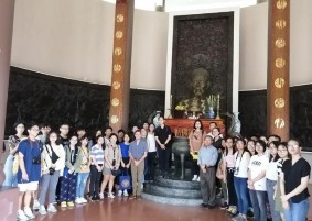 Ảnh 10 Sinh viên ĐH Fulbright viếng Di tích Nguyễn Đình Chiểu Nguồn Nghiên cứu 10