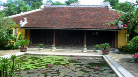 Hình 2 1 Ngôi nhà rường trên 200 tuổi ở là cổ Phước Tích Đối với tài 1