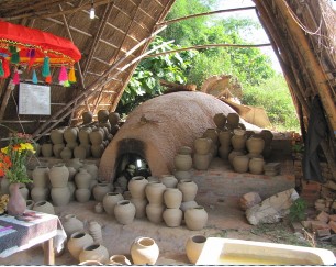 Hình 2 2 Các sản phẩm gốm Phước Tích Hình 2 3 Lò gốm Phước Tích Với tài 3