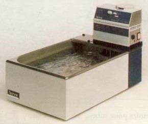 H×nh 31 Các loại máy điều nhiệt H×nh 32 Máy ly tâm H×nh 33 Các loại máy đo pH 41