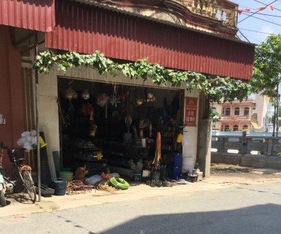Ảnh 1 7 Cửa hàng dịch vụ trên trục đường chính của làng Ảnh 1 8 Chi nhánh 7