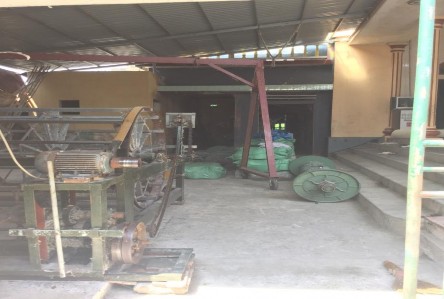 Ảnh 2 1 Máy dệt bán công nghiệp khi chưa mắc sợi Ảnh 2 2 Máy dệt bán công 1