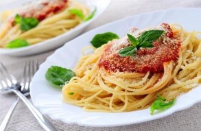 Hình 02 Mì Spaghetti Cơm risotto với măng tây là món cơm đặc trưng của Ý được 3