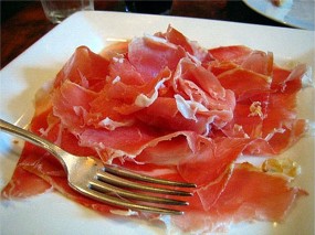 Ẩm thực Tây Ban Nha rất đa dạng và phong phú Do là một quốc gia với đường 8