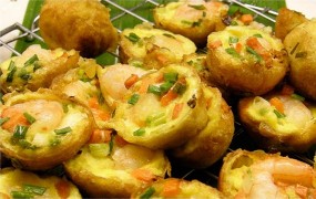 Hình 68 Gỏi dưa bồn bồn Hình 69 Bánh khọt 14