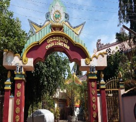 Hình 16 Chùa Long vân ở xóm tha loung Pakse Champasak tác giả chụp ngày 5 12 2017 Hình 2