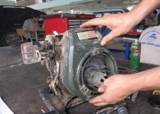 Làm sạch bôbin Bảo dưỡng bộ điều khiển đánh lửa IC Tháo bộ điều khiển 8