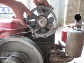 Tháo đai ốc bắt puly truyền động Tháo rời puly Tháo trục bộ phát điện Tháo 5