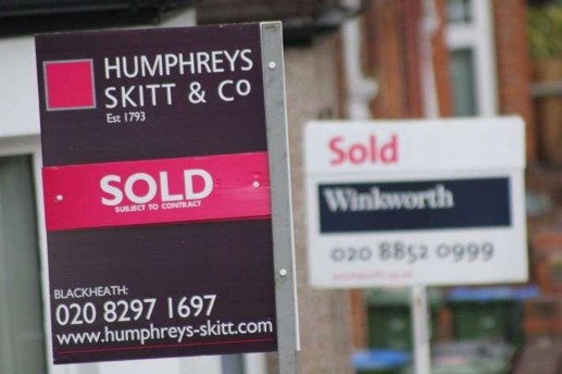 Khi nói đến chữ viết hãy chọn font chữ đơn giản Ngoài logo của công ty hãy 6