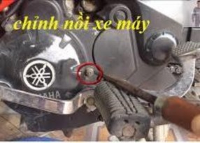 Hình 1 14 Vị trí chỉnh côn xe honda Yamaha Dùng clê nới lỏng đai ốc 14 ngoài phô 2