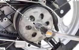 Hình 3 25 Lắp bộ côn sau  Vệ sinh nồi xe tay ga cần phải được thực hiện 16