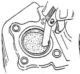 Hình 4 8 Kiểm tra miệng xéc măng Kiểm tra khe hở cạnh Khe hở theo chiều cao còn 14