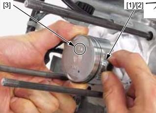 Hình 4 16 Lắp pít tông vào thanh truyền Lắp gioăng đáy xi lanh và láp xi lnnh Lắp 9