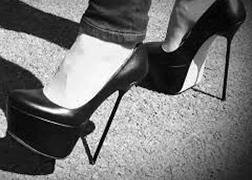 h ình 5 1 Đi gày gót quá cao có thể liên quan đến một số bệnh về xương và 1