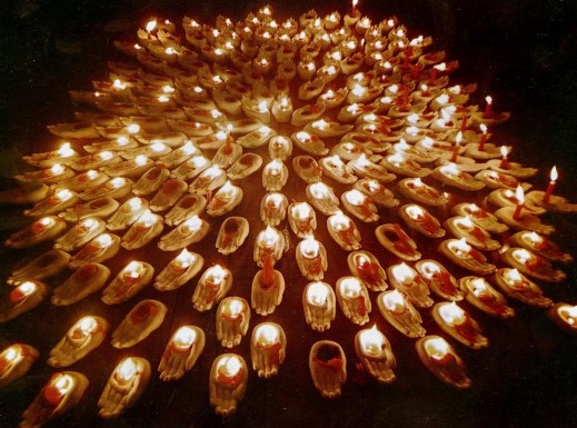 H 3 1 16 Nguyễn Ngọc Lâm Hà Nội Những bàn tay 2000 triển lãm tại Hà Nội Nguồn 6