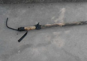 Hình 1 4 16 Cây cào Hình 1 4 17 Cây móc Dụng cụ chứa phân và chất thải nông 9