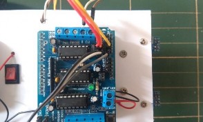 6 Sau khi nối dây ta có mô hình xe robot tự dò đường hoàn chỉnh Nguyên lí hoạt 3