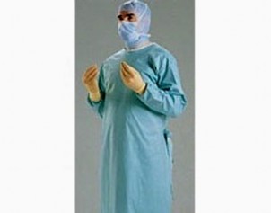 Áo choàng vô khuẩn được gấp đúng quy cách mặt ngoài vô trong hình đèn xếp 2