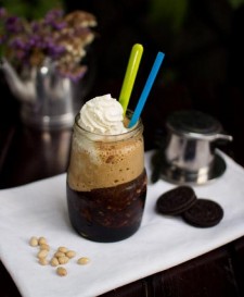 Hình 4 6 Trang trí với em ữa tươi và ống hút Hình 4 7a Trang trí iể miếng ca 3