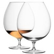 Phục vụ Brandy Cognac Armagnac Khi uống cầm lòng bàn tay vào ly truyền hơi ấm 5