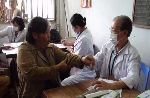 Nguồn Đài truyền thanh huyện Huyện phối hợp với nhóm từ thiện ở thành phố 1