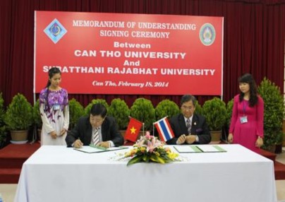 Hình ảnh 3 Lễ ký kết biên bản ghi nhớ giữa Trường Đại học Ngoại ngữ 2