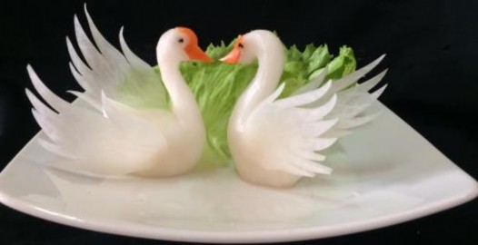 Thiên nga tỉa từ củ cải trắng Bài tham khảo 2 CẮT TỈA CON CÁ TỪ CÀ RỐT TT 3