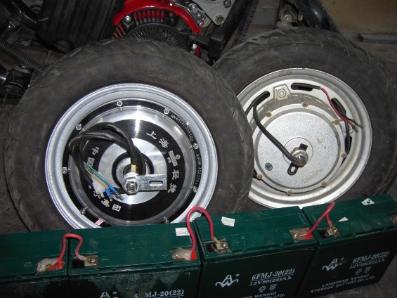 Nai Số lượng bình 4 bình Khối lượng mỗi bình 10 kg Kích thước 200 x 100 x 80 mm 1