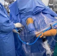 Hình 2 16 Lên khoang dưới MCV qua ngõ vào phía sau Nguồn ảnh chụp trong mổ của BN 13