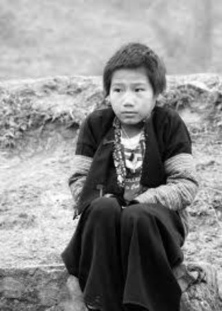 Cậu bé H’Mông đen Nấu thắng cố 5