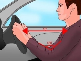 Chỉnh tư thế ngồi không đúng đã làm cho người lái xe mất đi những giây phút 14