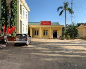 Hình 1 Giao thông ở xã Yên Bài Hình 2 Trung tâm học tập cộng đồng xã Yên Bài 2