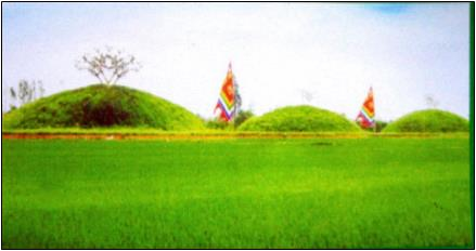 Hình 2 Ba gò mộ của Hoàng thân Quốc thích nhà Trần Hình 3 Hội thi cỗ cá của 1