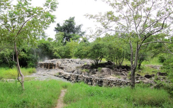 Hình 2 Suối nước nóng Trường Xuân Hình 3 Dốc Lết Hình 4 Đầm Nha Phu Hình 5 2