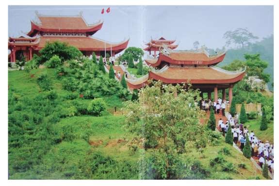 nhà tưởng niệm bác hồ tại atk định hoá nhà tưởng niệm bác hồ trong ngày 5